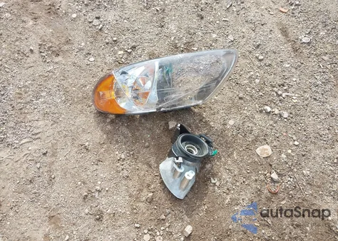 2005 Chrysler Town & Country Limited z USA, uszkodzony, nr VIN 2C8GP64L35R232508